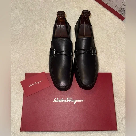 Salvatore Ferragamo | Shoes | Salvatore Ferragamo Black  display picture 2